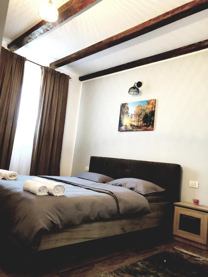 Vilafrancisca10 Alba Iulia Exteriör bild