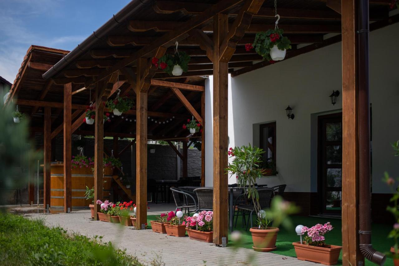 Vilafrancisca10 Alba Iulia Exteriör bild